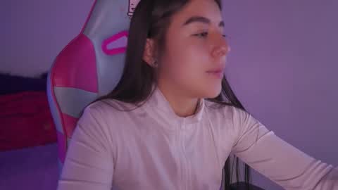 Snapshot of mavy_ chatting on 02-18-26, 08:49 MAVY online show from 02-18-26, 08:49