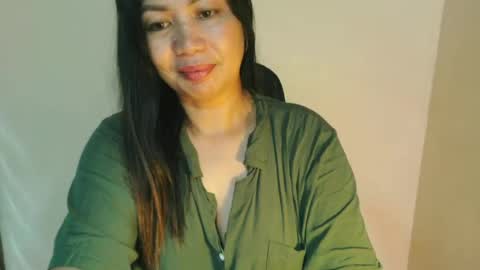 Snapshot of mawi24 chatting on 06-13-26, 12:03 Mau online show from 06-13-26, 12:03