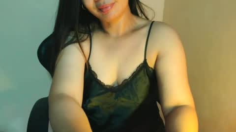 Snapshot of mawi24 chatting on 06-14-26, 11:34 Mau online show from 06-14-26, 11:34