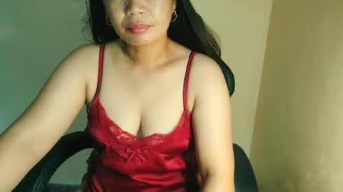 Snapshot of mawi24 chatting on 06-20-26, 12:30 Mau online show from 06-20-26, 12:30