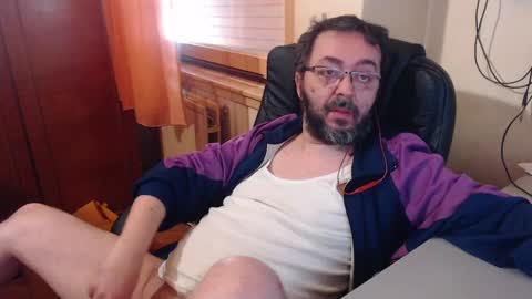 Snapshot of max818k chatting on 12-29-24, 07:50 Max online show from 12-29-24, 07:50