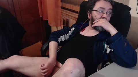 Snapshot of max818k chatting on 02-12-25, 08:40 Max online show from 02-12-25, 08:40