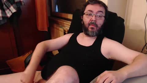 Snapshot of max818k chatting on 10-25-25, 05:37 Max online show from 10-25-25, 05:37