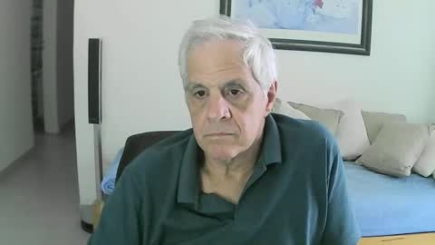 Snapshot of max_2017 chatting on 11-19-25, 10:21 max_2017 online show from 11-19-25, 10:21