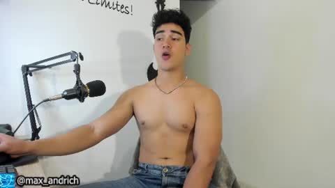 Snapshot of max__andrich chatting on 07-02-26, 03:17 Max... online show from 07-02-26, 03:17