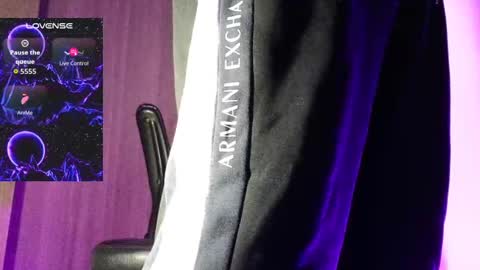 max__prada online show from 10-10-25, 02:21