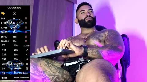 max__prada online show from 10-31-25, 02:34