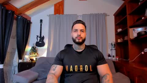 Snapshot of max_dic1 chatting on 01-07-25, 02:19 max D. online show from 01-07-25, 02:19