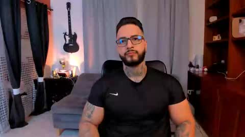 Snapshot of max_dic1 chatting on 03-07-25, 02:01 max D. online show from 03-07-25, 02:01