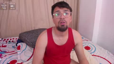 Snapshot of max_ed chatting on 06-30-26, 11:33 edward online show from 06-30-26, 11:33