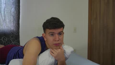 Max online show from 01-05-26, 06:44