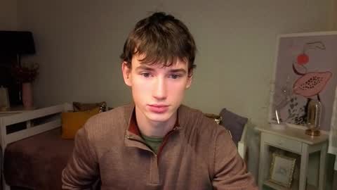 Snapshot of max_foks chatting on 12-17-25, 04:07 Max online show from 12-17-25, 04:07