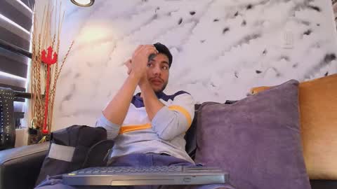 Snapshot of max_hornye chatting on 02-23-26, 06:49 Max Hornye online show from 02-23-26, 06:49