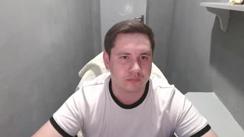 Snapshot of max_marlyn chatting on 06-16-26, 05:59 Max Marlyn online show from 06-16-26, 05:59