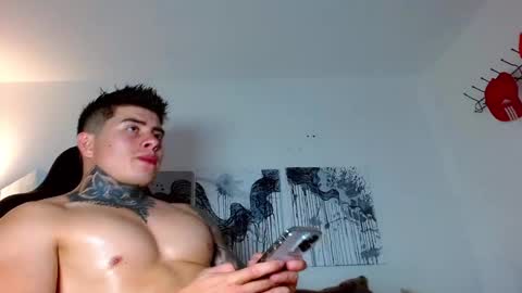 Snapshot of max_mayer chatting on 01-01-25, 12:00 Maximo Mayer online show from 01-01-25, 12:00