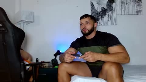 Snapshot of max_mayer chatting on 01-19-25, 11:00 Maximo Mayer online show from 01-19-25, 11:00