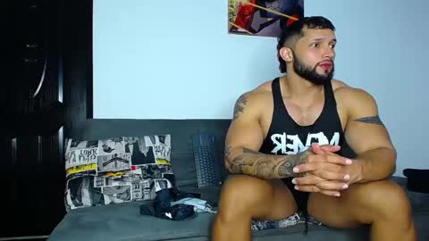 Snapshot of max_mayer chatting on 02-18-25, 05:20 Maximo Mayer online show from 02-18-25, 05:20