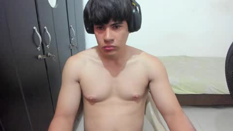 Max online show from 04-04-26, 04:26