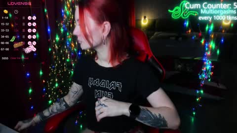 Snapshot of max_phoenix chatting on 02-01-25, 02:47 Max online show from 02-01-25, 02:47