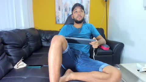 Snapshot of max_sexyhot26 chatting on 01-05-25, 03:00 max_sexyhot26 online show from 01-05-25, 03:00