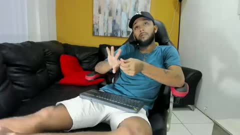 Snapshot of max_sexyhot26 chatting on 01-15-25, 02:38 max_sexyhot26 online show from 01-15-25, 02:38