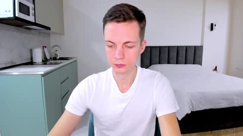 Snapshot of max_shy chatting on 01-22-25, 12:27 Max online show from 01-22-25, 12:27