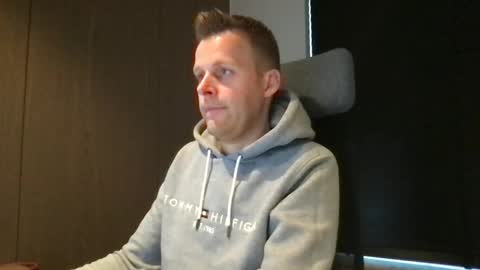 Max take off clothes online show from 01-28-25, 07:43