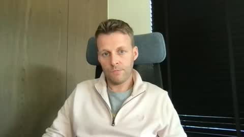 Max take off clothes online show from 02-26-26, 02:27