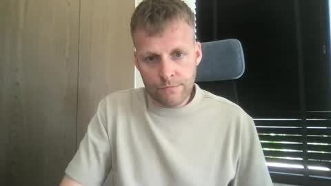 Snapshot of max_straight_1 chatting on 04-24-26, 11:56 Max take off clothes online show from 04-24-26, 11:56