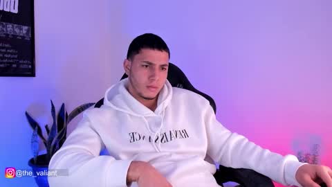 max_valiant1 online show from 03-10-26, 10:48