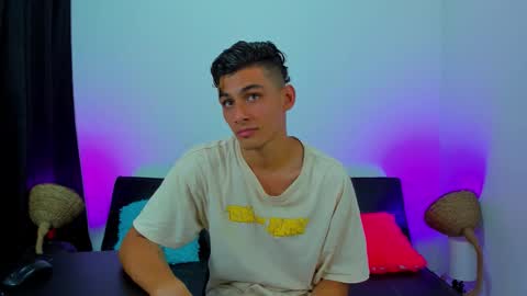 MAX     online show from 10-09-25, 05:38