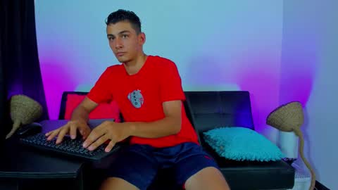 MAX     online show from 11-06-25, 08:10