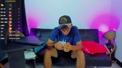 MAX     online show from 01-11-26, 02:05