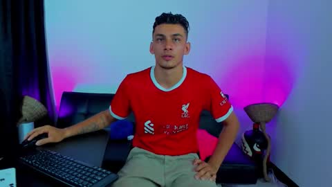 MAX     online show from 01-17-26, 11:41