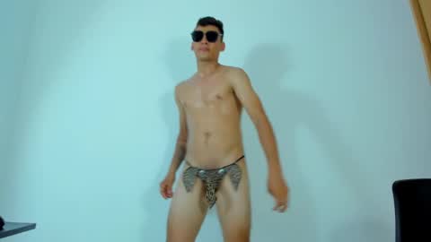 Snapshot of max_wild01 chatting on 05-16-26, 01:02 MAX online show from 05-16-26, 01:02