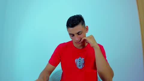 Snapshot of max_wild01 chatting on 06-12-26, 05:17 MAX online show from 06-12-26, 05:17