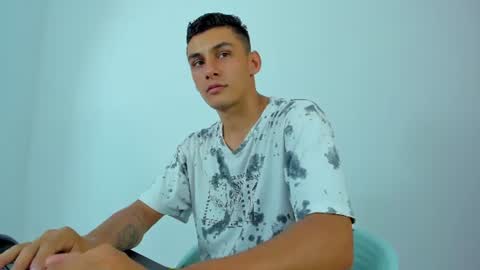 Snapshot of max_wild01 chatting on 06-14-26, 12:30 MAX online show from 06-14-26, 12:30