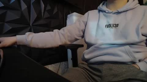 maxboner94 online show from 02-03-25, 08:13