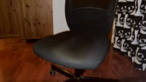 Snapshot of maxbwd chatting on 12-23-24, 03:18 BigDickDevil online show from 12-23-24, 03:18