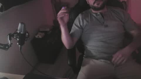 Snapshot of maxcamlove chatting on 12-23-25, 03:15 maxcamlove online show from 12-23-25, 03:15