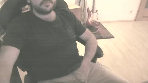 Snapshot of maxcamlove chatting on 01-10-26, 02:13 maxcamlove online show from 01-10-26, 02:13