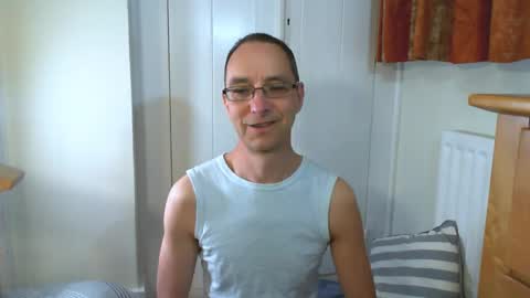 Snapshot of maxdavies chatting on 04-26-26, 07:28 Max Davies online show from 04-26-26, 07:28