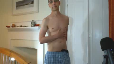 Snapshot of maxdavies chatting on 07-27-26, 09:38 Max Davies online show from 07-27-26, 09:38