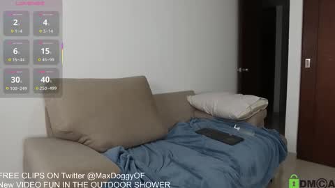 Snapshot of maxdoggy chatting on 09-29-25, 10:14 MAXandJHONNY online show from 09-29-25, 10:14