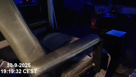 Snapshot of maxel_f chatting on 09-30-25, 05:18 Maxel F online show from 09-30-25, 05:18