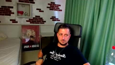 Snapshot of maxenbrand chatting on 06-20-26, 10:07 MaxenBrand online show from 06-20-26, 10:07