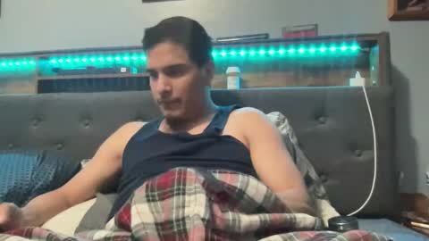 Snapshot of maxfreaky407284 chatting on 04-21-26, 05:36 perezcouple online show from 04-21-26, 05:36