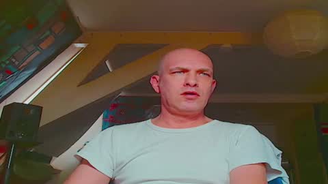 Snapshot of maxhardcore77 chatting on 04-12-26, 06:18 maxhardcore77 online show from 04-12-26, 06:18