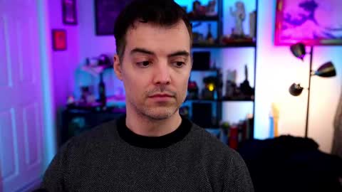 Max Hughes online show from 11-12-25, 04:46