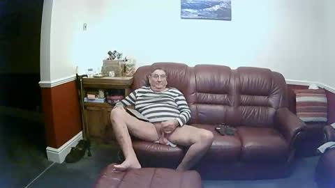 MAX online show from 01-27-25, 12:33